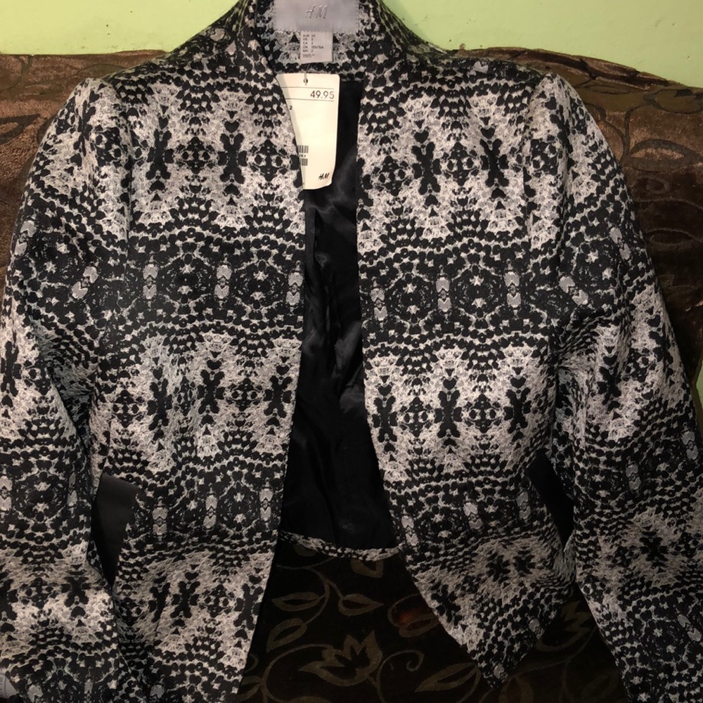 H&M’s blazer NWT
